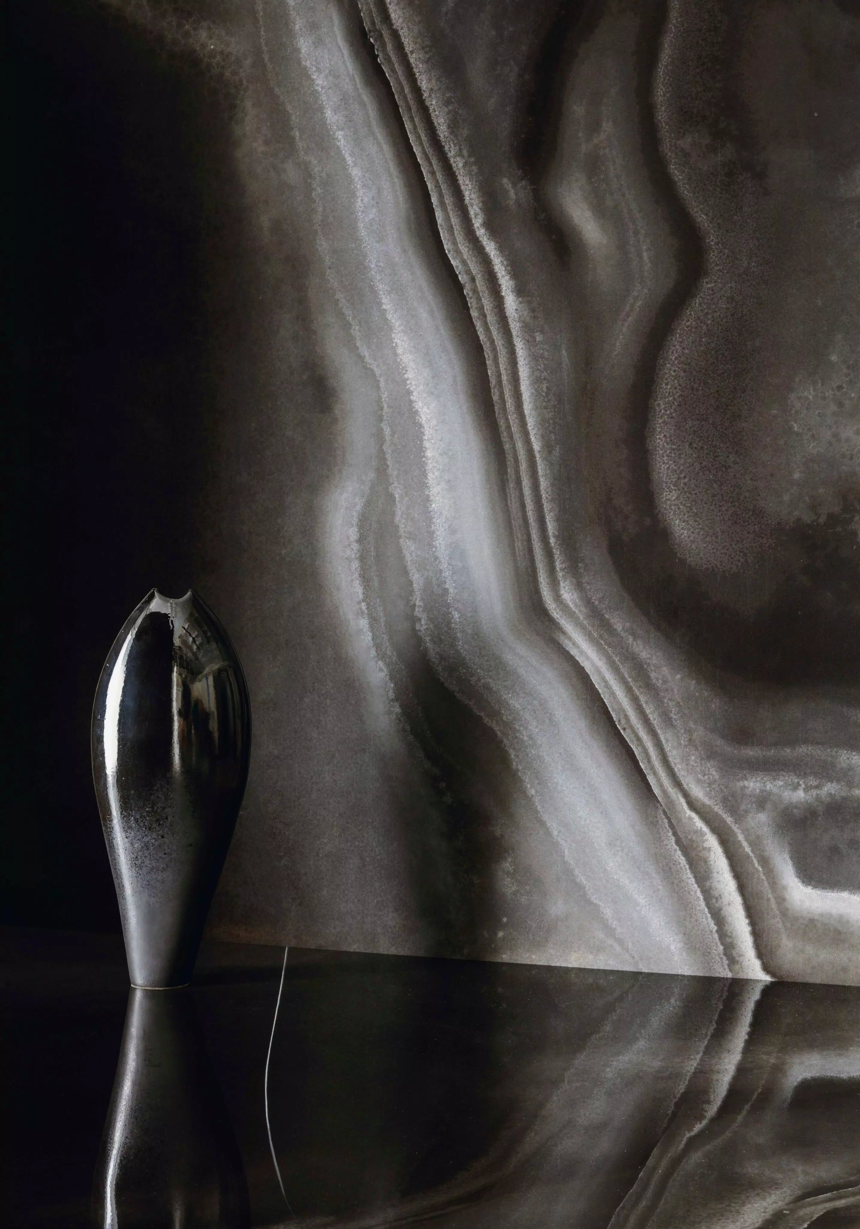 Eccentric Luxe Smoky bl Glo r Black Porcelain 120x280