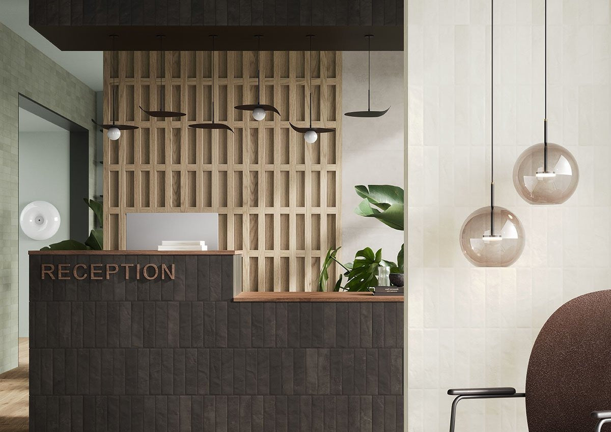Miniature Cera Inchiostro Nero Velvet Brick 6x24